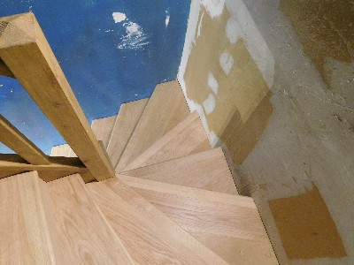 Escalier à habiller avec un plancher chêne et des nez de marche en chêne